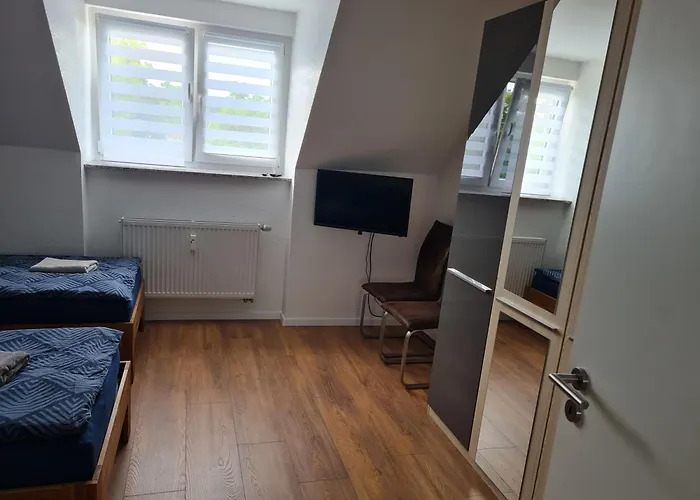 Schöne Dachgeschoss Wohnung