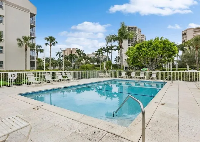 Luxurious Island 3 Bed Retreat I Walk To Beach