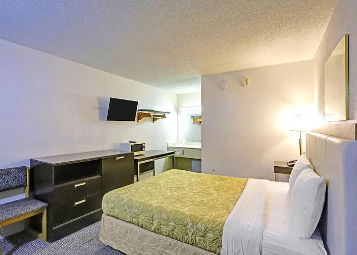 Brookville Inn By Oyo Near Dayton International Airport