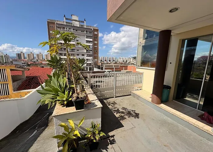 Residência Avila 1 - Ipê Branco