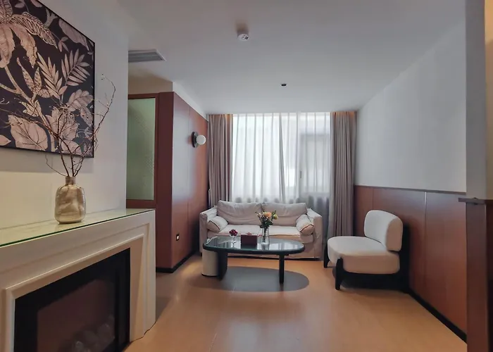 Tuji Lane And Fanghe Homestay