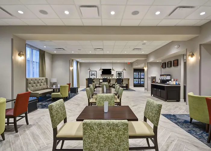 Hampton Inn Livonia Detroit