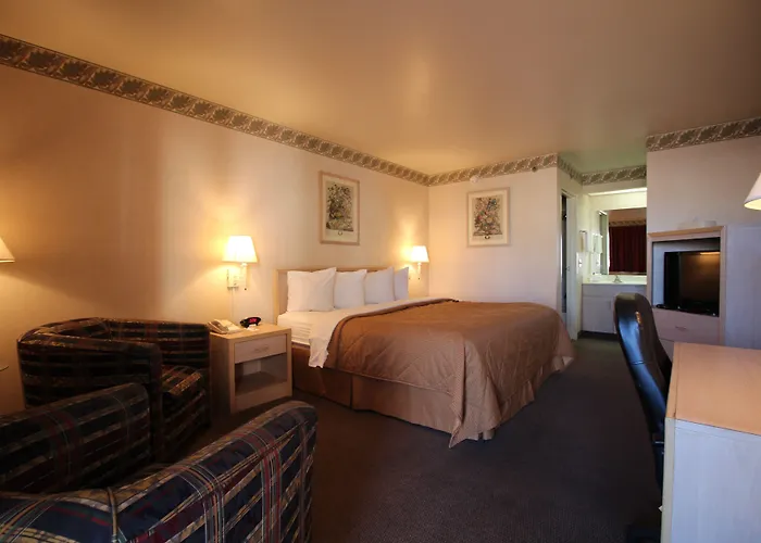 Safford Inn & Suites