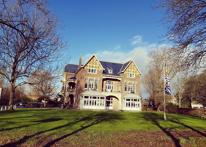 Rijksmonument Hotel De Sprenck - Including Free Private Parking