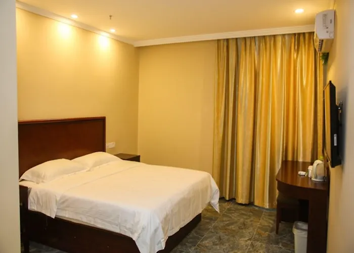 Greentree Inn Jiangsu Zhenjiang Dingmao Industrial Park Wode Square Express Hotel