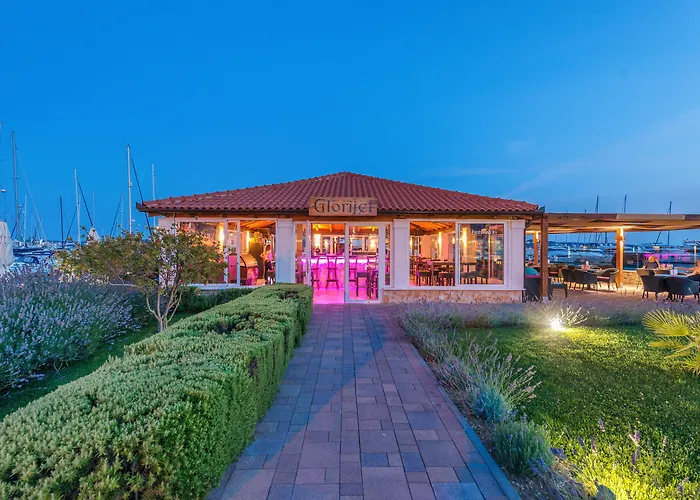 Marina Baotic Apartments