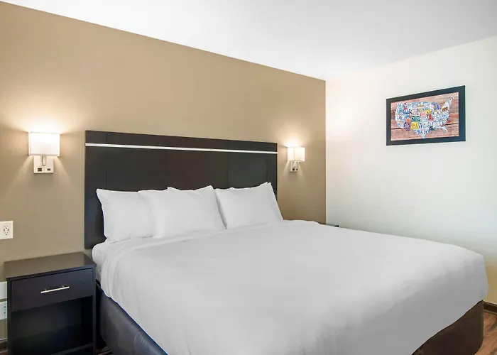 Econo Lodge Inn & Suites Springfield Main Street