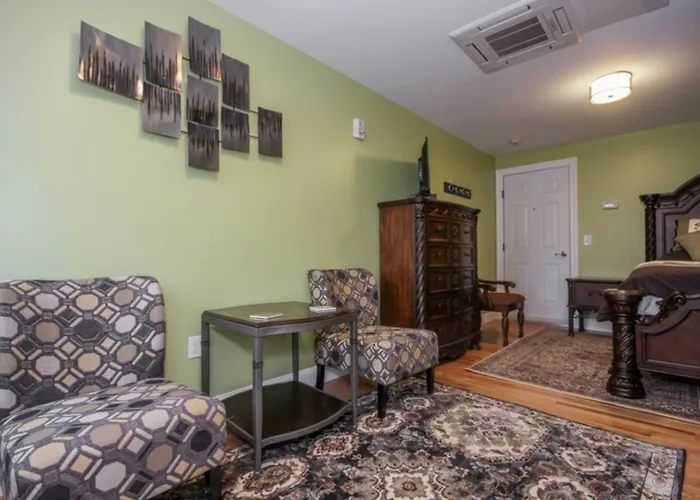 Cold Spring Hotel