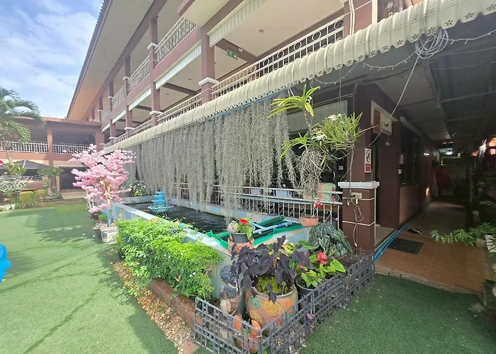 Phaiboon Hotel & Resort
