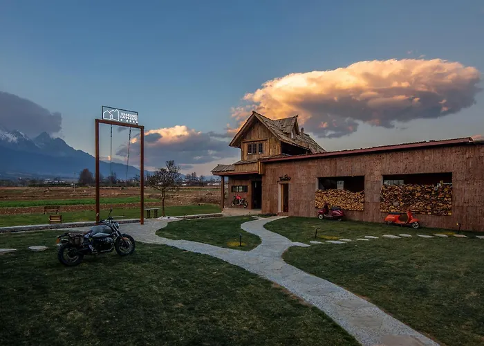 Lijiang Tennessee Moutain Lodge & Cafe - A Luxury Farmstay With Jade Dragon Views At Baisha Village - Free Pick-Up From Airport&Railway Station For 3-Night Stays