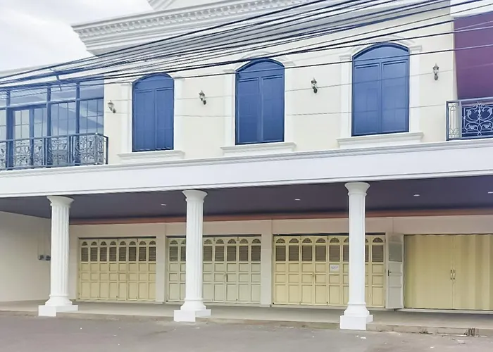 Urbanview Sant Hotel Syariah Near Stasiun Tegal
