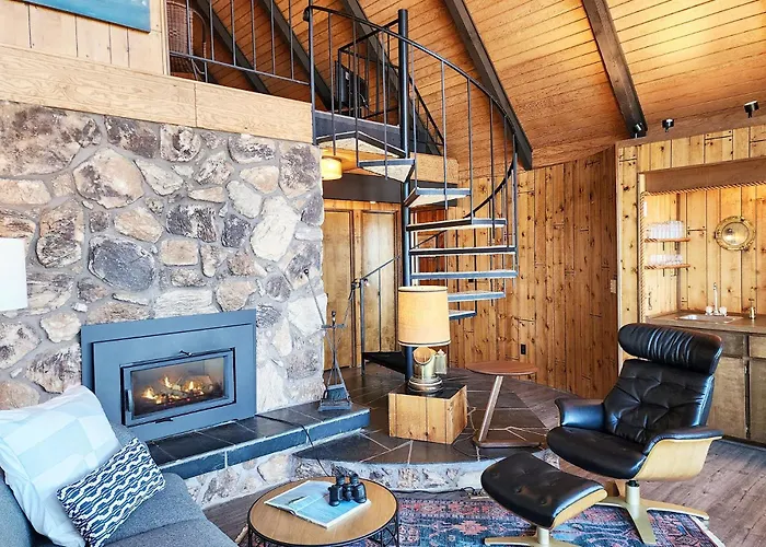 Ocean Front A Frame With Spectacular Views! Dog Friendly! Fireplace!