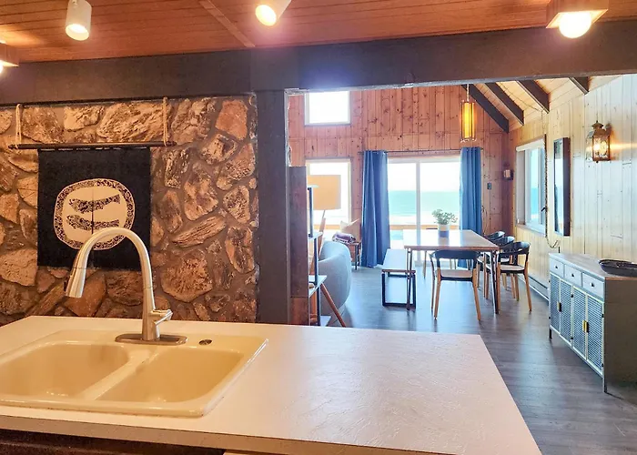 Ocean Front A Frame With Spectacular Views! Dog Friendly! Fireplace!