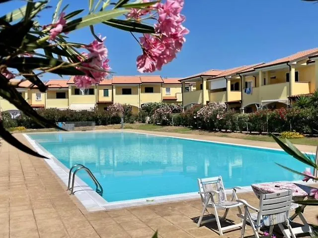 Il Delfino - Appartamento Con Terrazza E Piscina