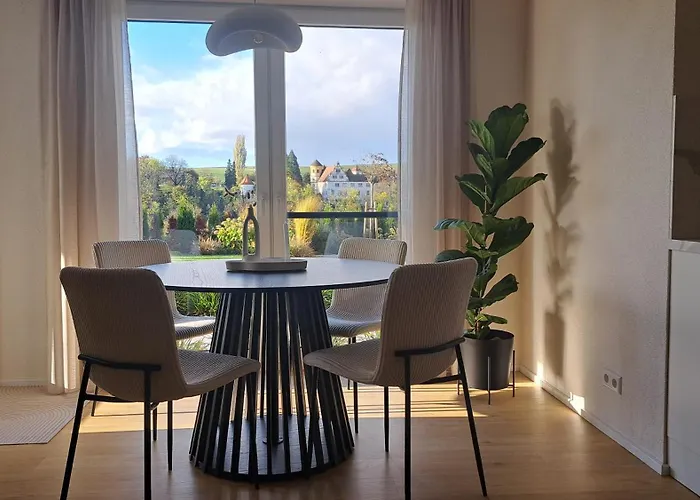 Wohnung mit Schlossblick, 65 qm - ruhig&idyllisch