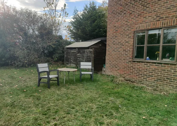 Tranquil Countryside Escape In Rural Kent- Pipistrelle View