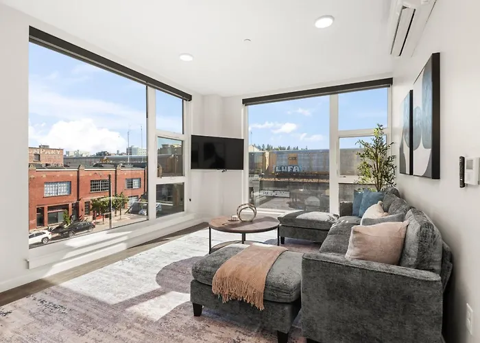 2Br Cozy Apartment In Dt