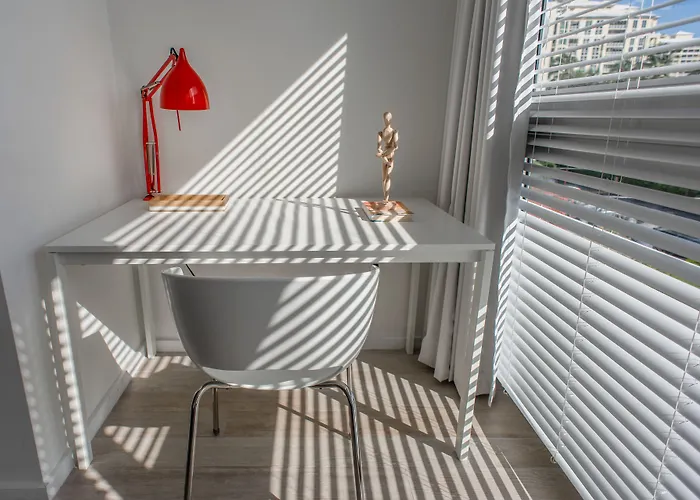 Beach Haus Key Biscayne Contemporary Apartments