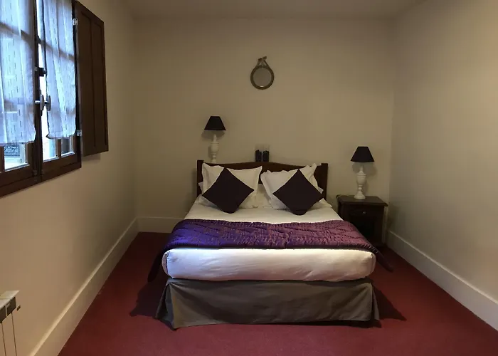 Hotel Raymond VII