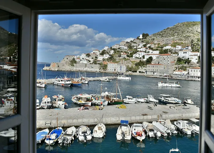 Douskos Port House