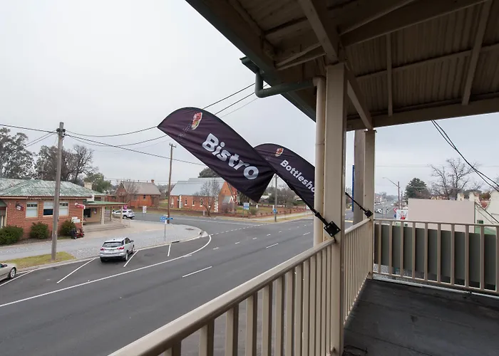 Riverina Hotel
