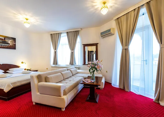 Garni Hotel Royal Crown