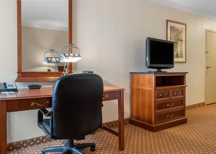 Quality Hotel Conference Center Cincinnati Blue Ash