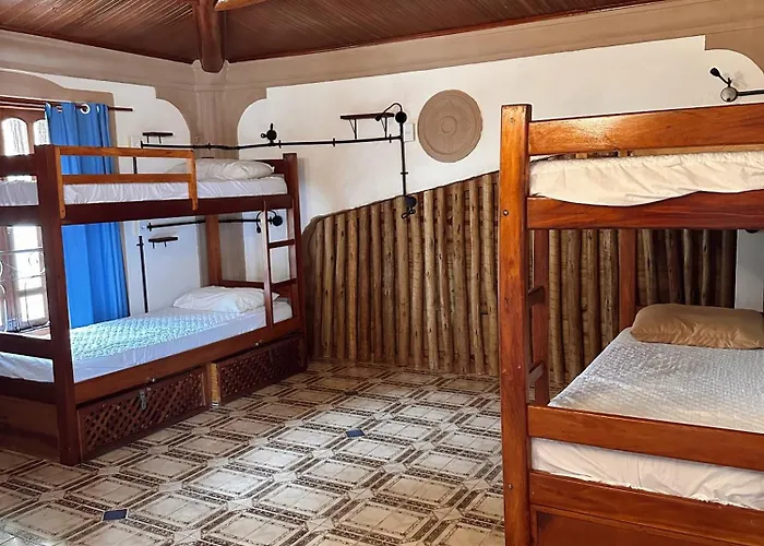 Na Casa 11 - Pousada e Hostel
