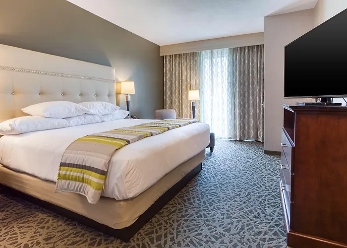 Drury Inn & Suites Cincinnati Northeast Mason