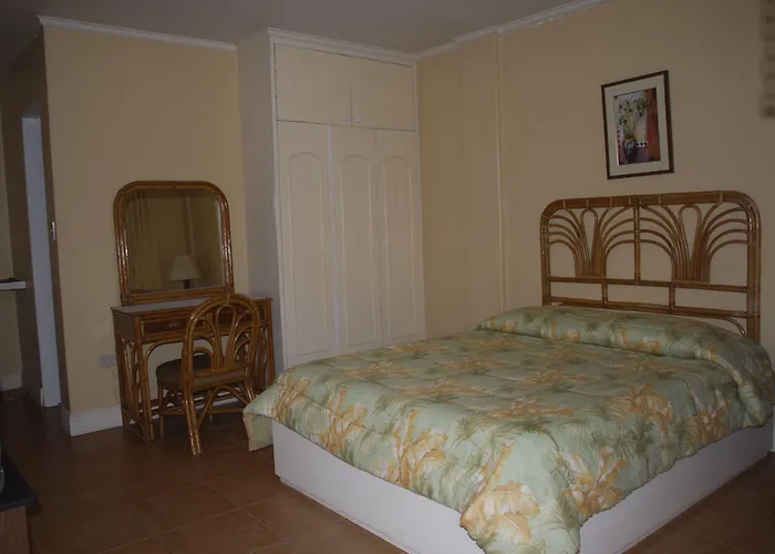 Playa Papagayo Beach Inn