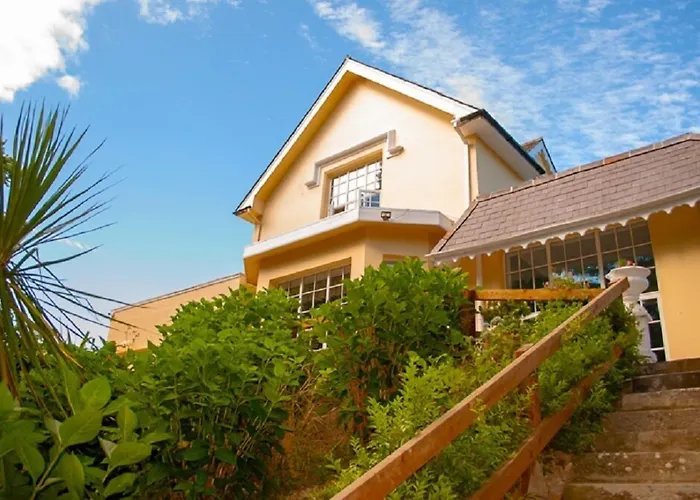 Greenway Manor Hotel