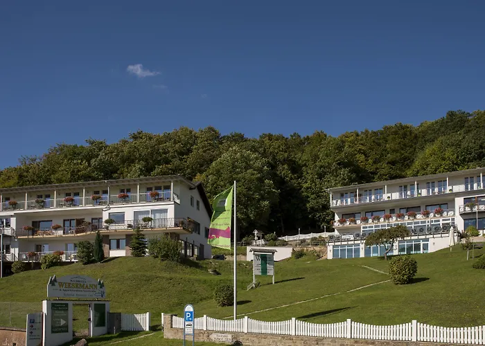 PlusNaturHotel direkt am Ederseeufer Waldhotel Wiesemann und Ferienapartments