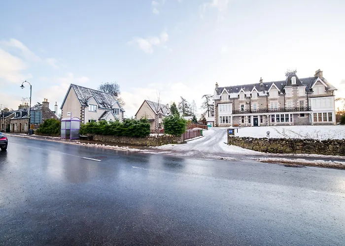 Oyo Braeriach Hotel, Highlands Scotland