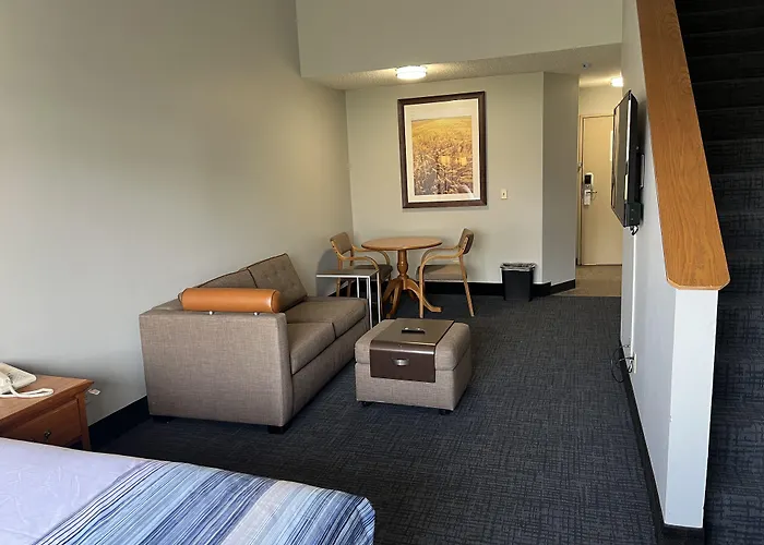 Cozy House Inn & Suites By Marifah