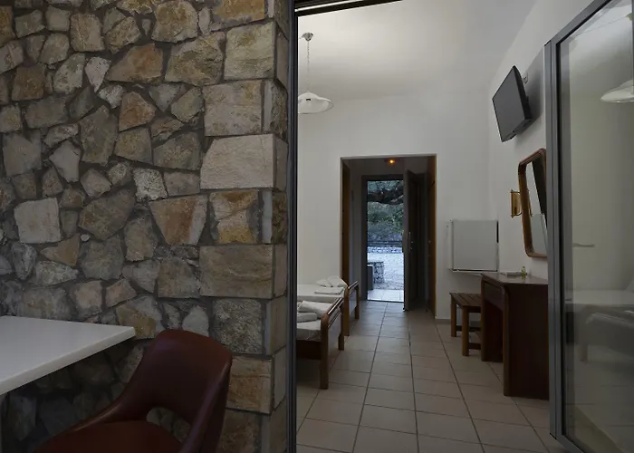 Kardamili Beach Hotel