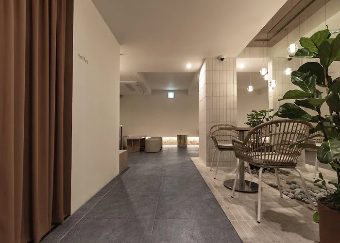 Tong Tong Petit Hotel