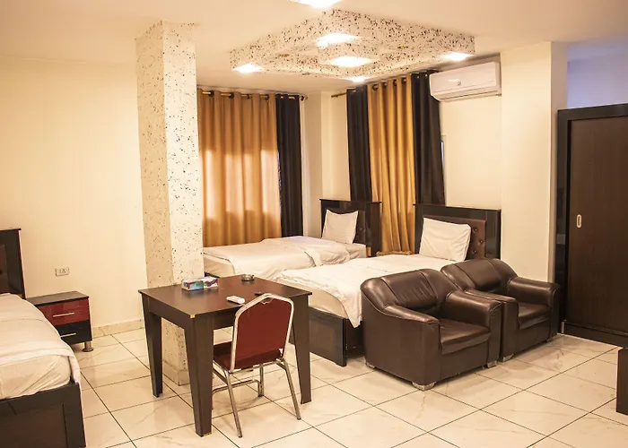 Sara Crown Hotel