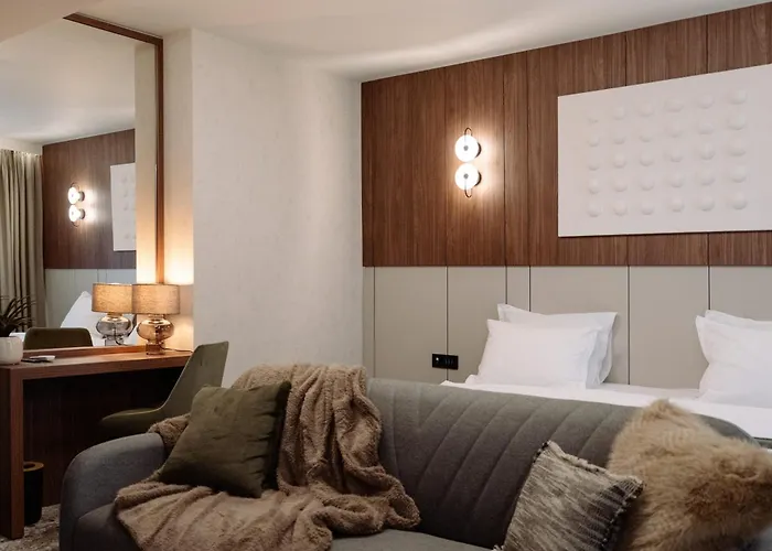 Hotel Savior