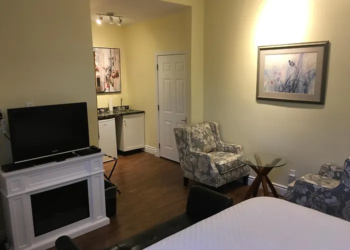 Grey Rose Suites