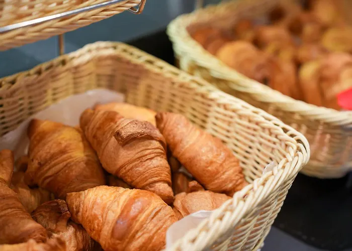Tulip Inn Sainte Clotilde, La Reunion, Navette Gratuite Vers L'Aeroport