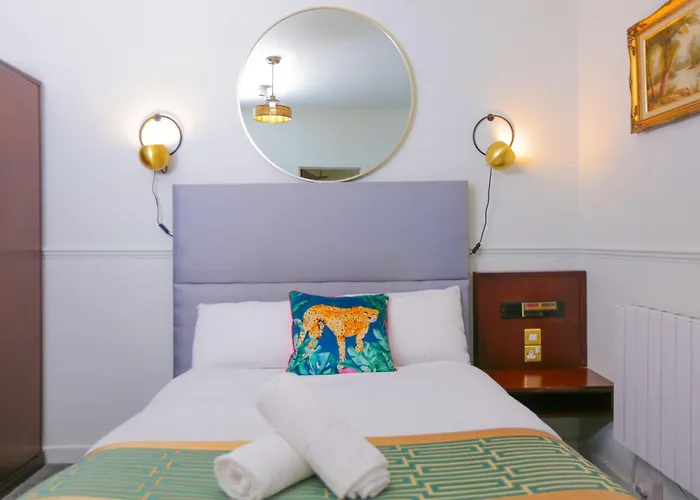 Lovat Hotel