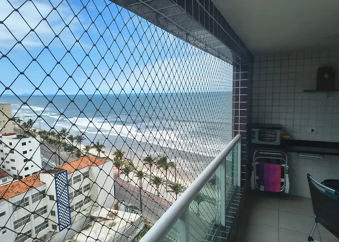 Apartamento em Mongaguá, Frente ao Mar