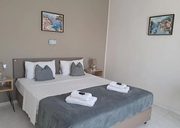 Secret Garden Apartments