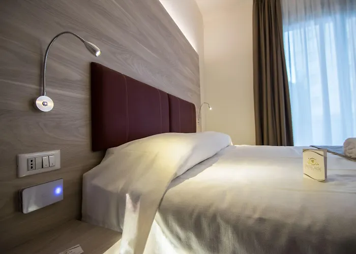 Hotel Perlage Florence -With Private Parking & Fast Wifi
