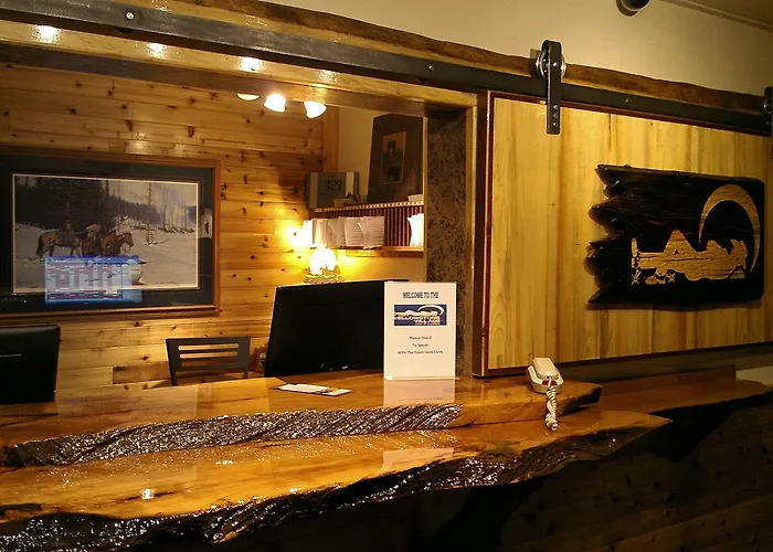 Yellowstone Village Inn And Suites