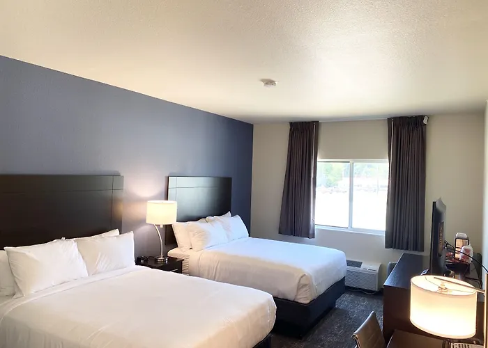 Cobblestone Inn & Suites - Forest City