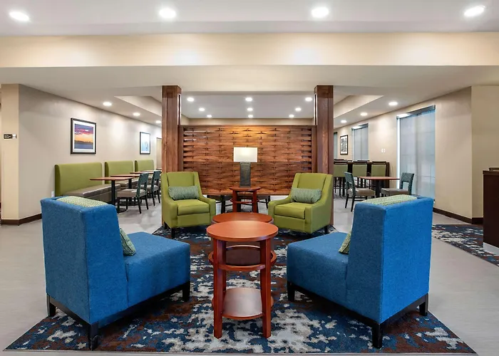 Comfort Inn & Suites Ames Near Isu Campus