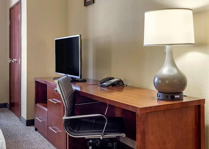 Comfort Suites Batesville