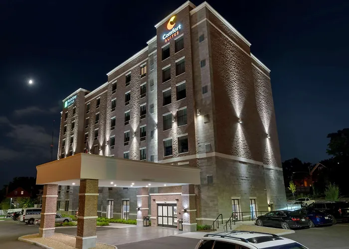 Comfort Suites Cincinnati University - Downtown
