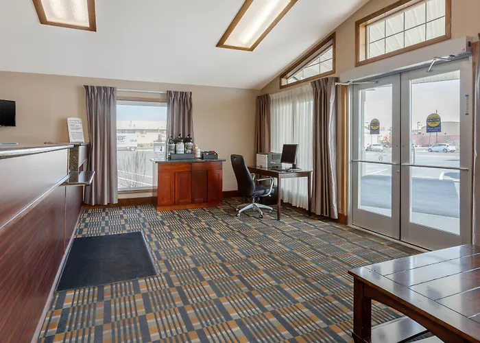 Rodeway Inn & Suites Ontario